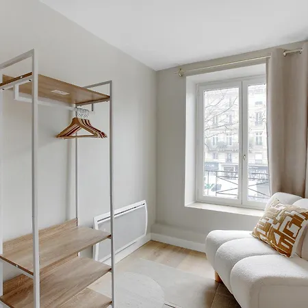 Elegant 3-bedroom Near Bastille Apartment
