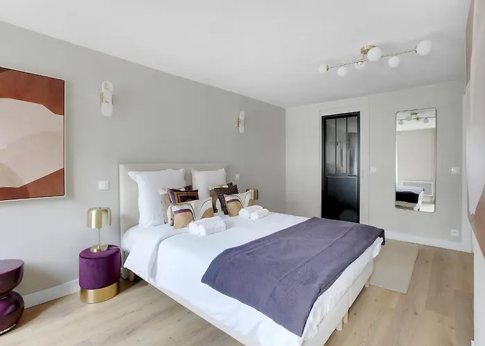 Apartment Elegant 3-bedroom Near Bastille *