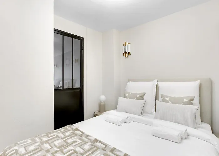 Apartment Elegant 3-bedroom Near Bastille