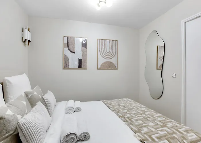 Apartment Elegant 3-bedroom Near Bastille *