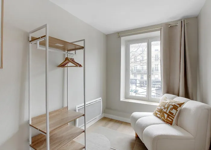 Elegant 3-bedroom Near Bastille Apartment