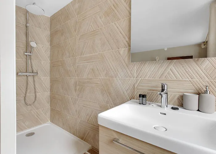 Apartment Elegant 3-bedroom Near Bastille Paris