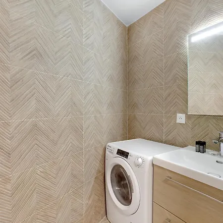 Elegant 3-bedroom Near Bastille Апартаменты *